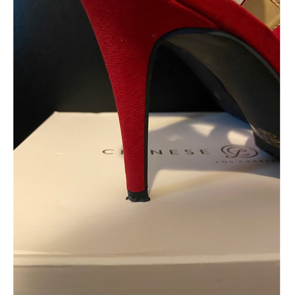 Women’s Heels - Picture 3 of 4